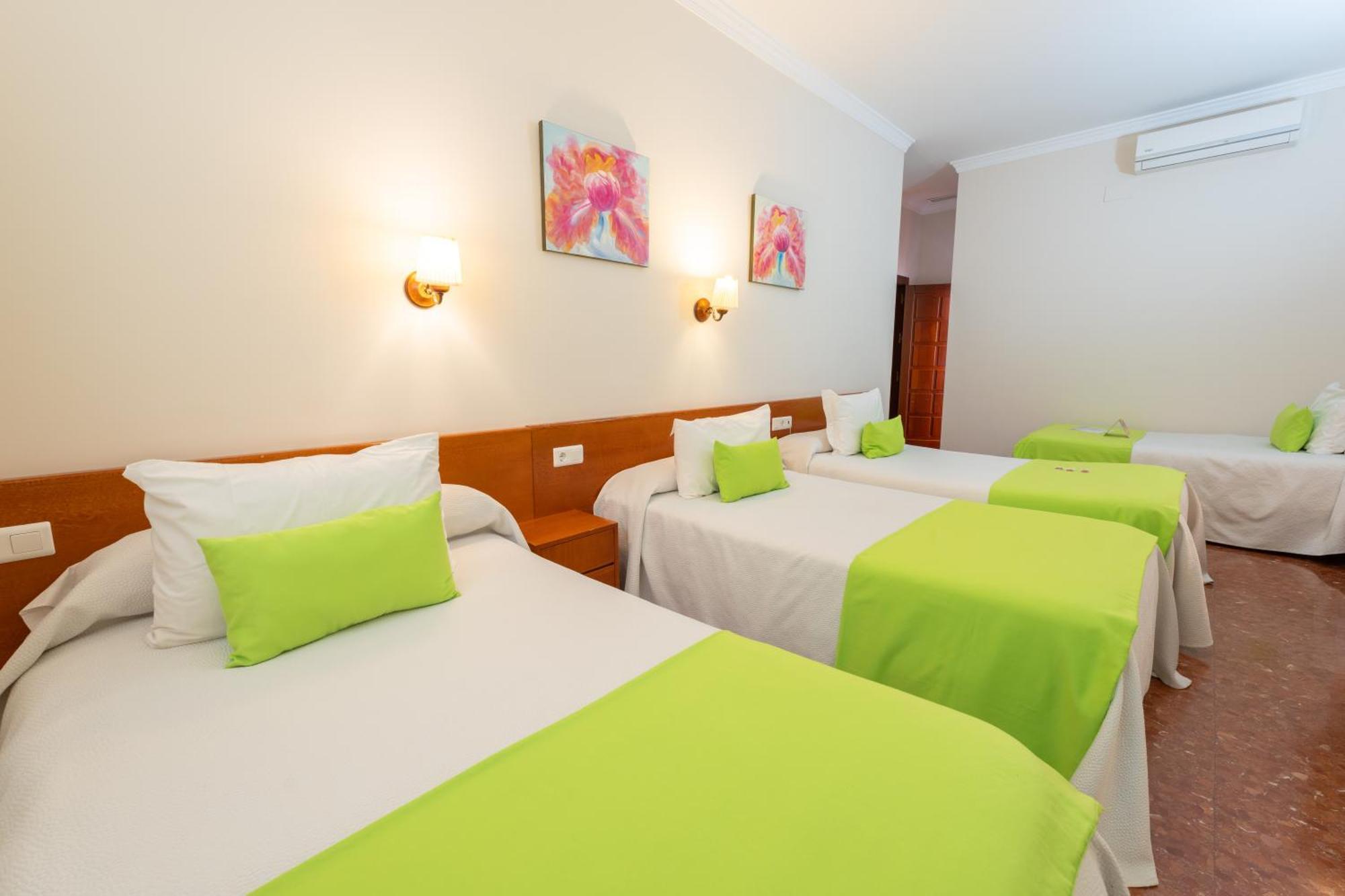 Hotel Romerito Malaga Bilik gambar