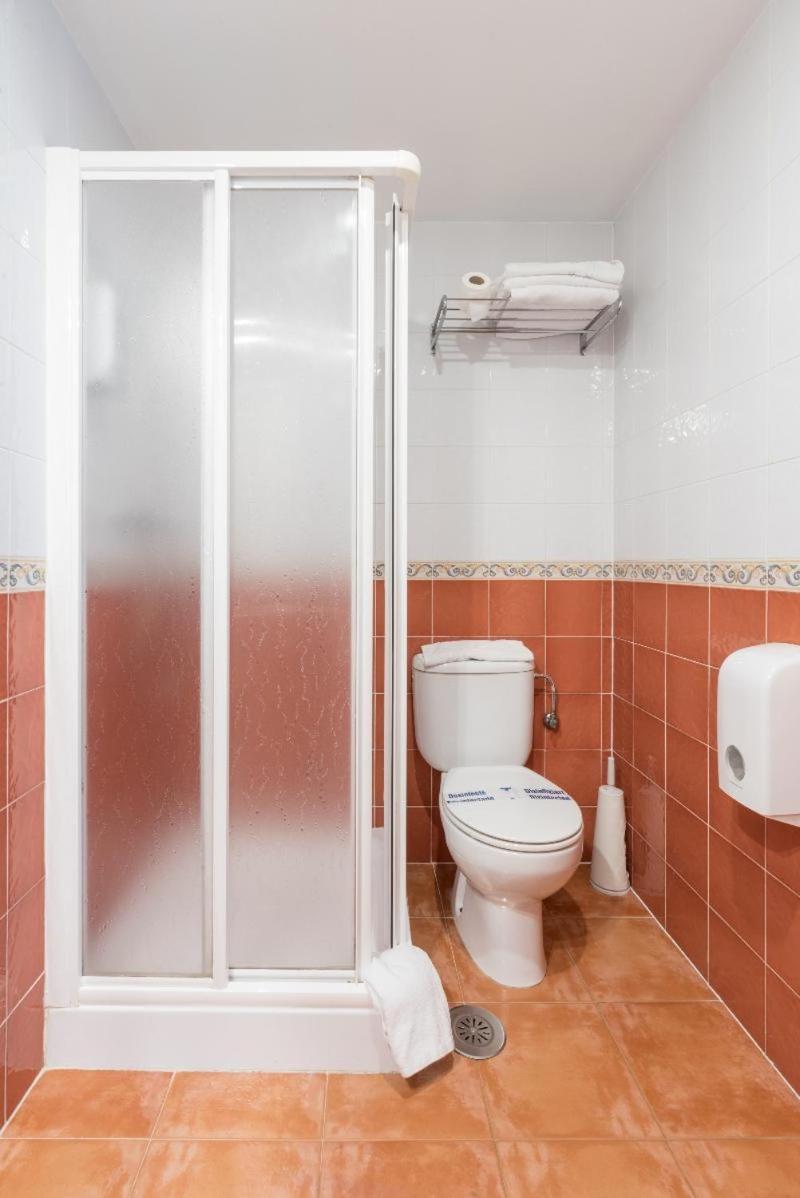 Hotel Romerito Malaga Bilik gambar