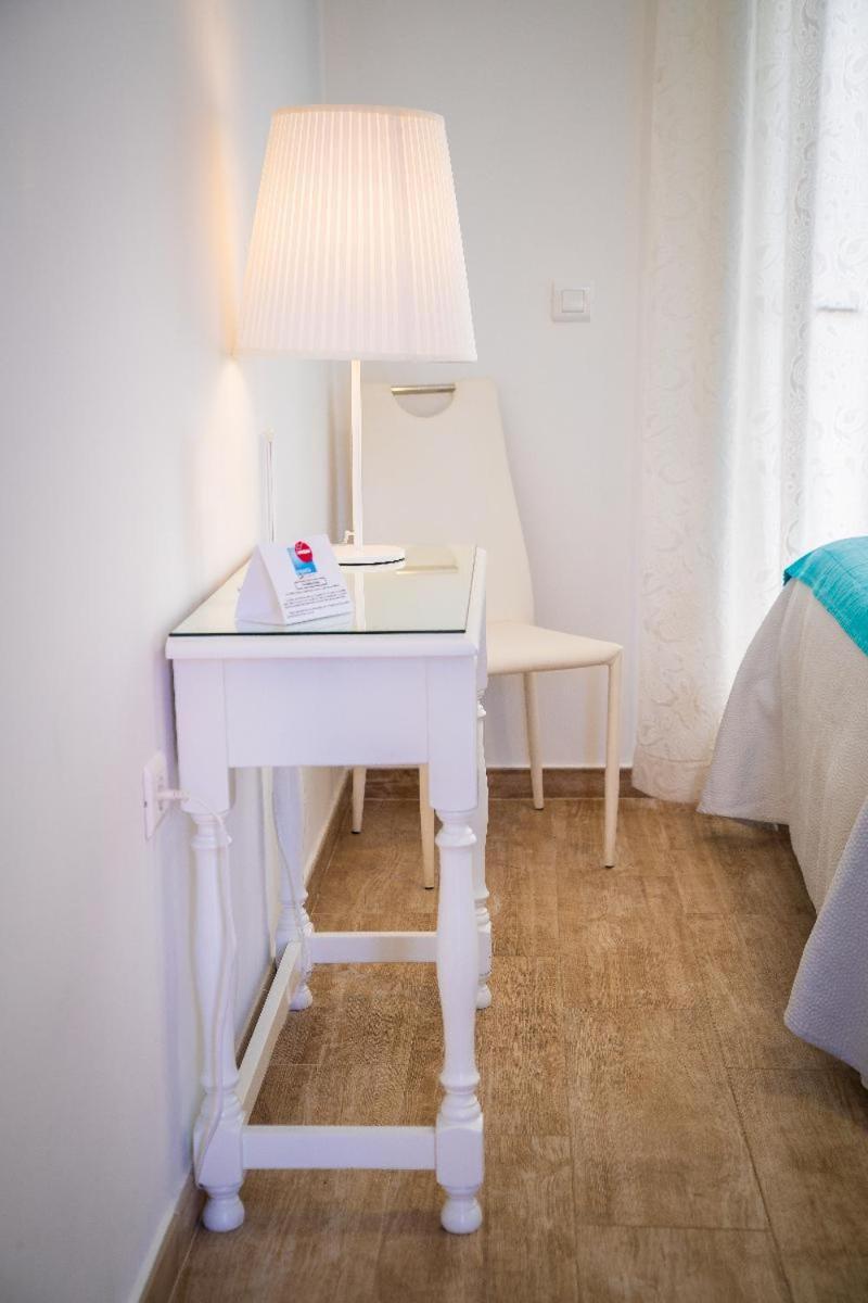 Hotel Romerito Malaga Bilik gambar