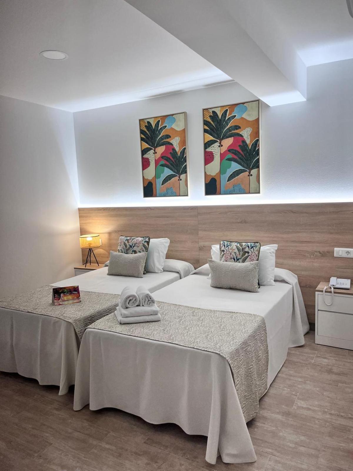 Hotel Romerito Malaga Luaran gambar