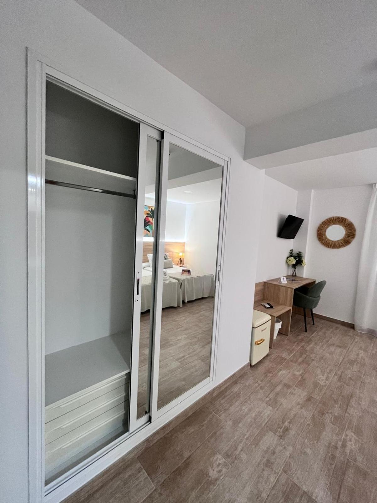 Hotel Romerito Malaga Luaran gambar